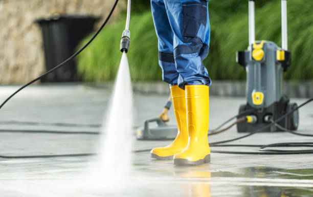 Best Deck Pressure Washing  in Buchanan, NY